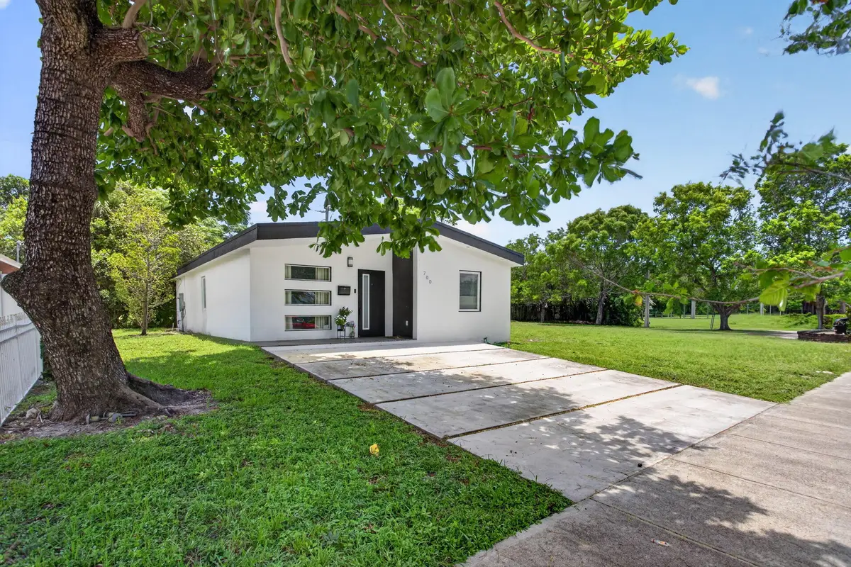 700 NW 17th Terrace, Pompano Beach, FL 33069 - #1