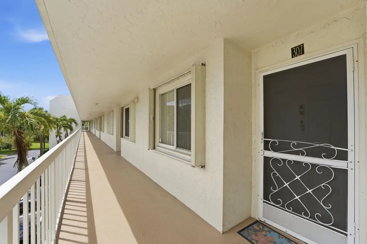 3146 Via Poinciana #307, Lake Worth, FL 33467 - #1