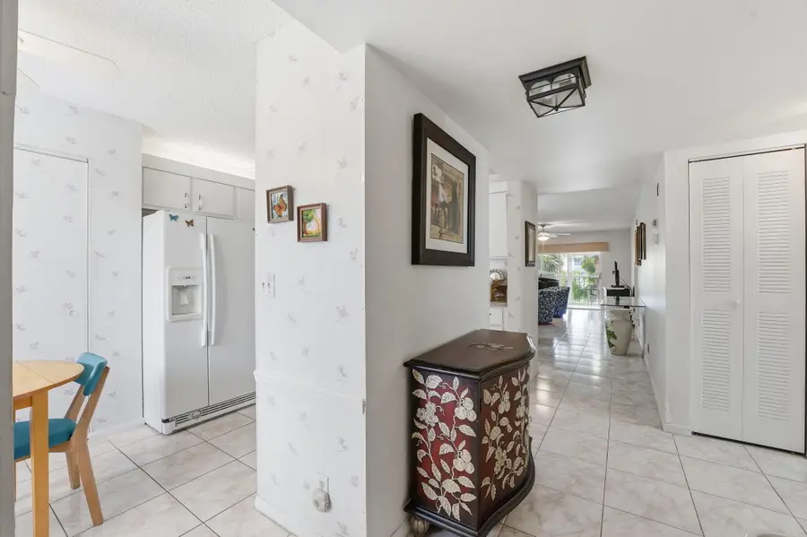 3146 Via Poinciana #307, Lake Worth, FL 33467 - #3