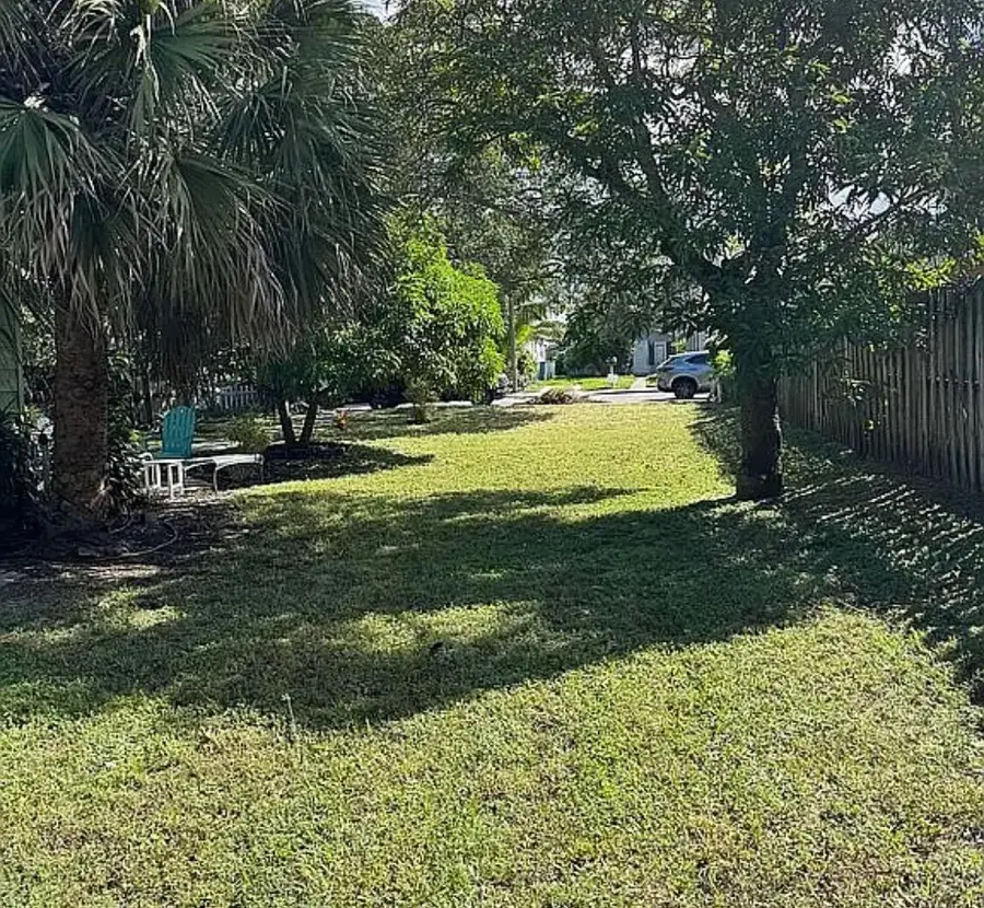 211 N E Street, Lake Worth Beach, FL 33460 - #2