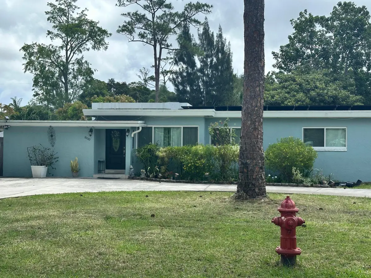800 Ivory Lane, Haverhill, FL 33415 - #1