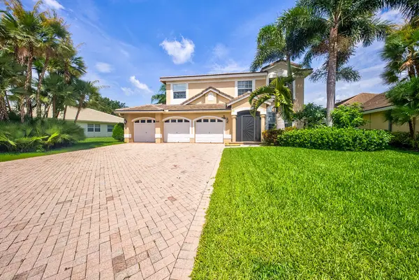 1681 Lakefield North Court, Wellington, FL 33414