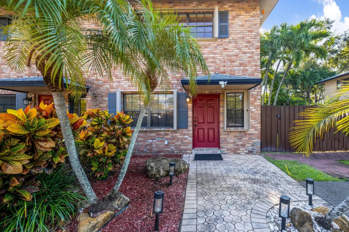 2124 NE 9th Avenue, Wilton Manors, FL 33305 - #1