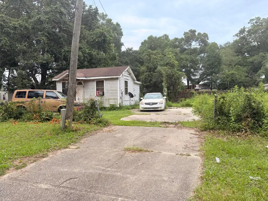 401 Action Street, Pensacola, FL 32514 - #2