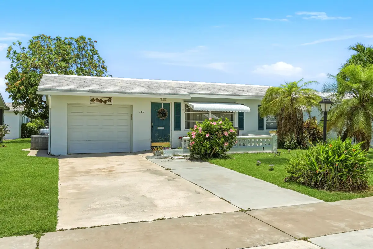 712 SW 18th Street, Boynton Beach, FL 33426 - #1