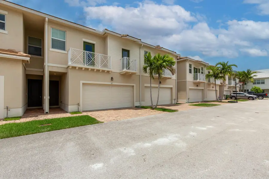63 Dogwood Court, Royal Palm Beach, FL 33411 - #2