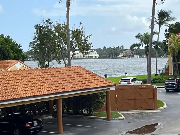 160 Yacht Club Way #209, Hypoluxo, FL 33462