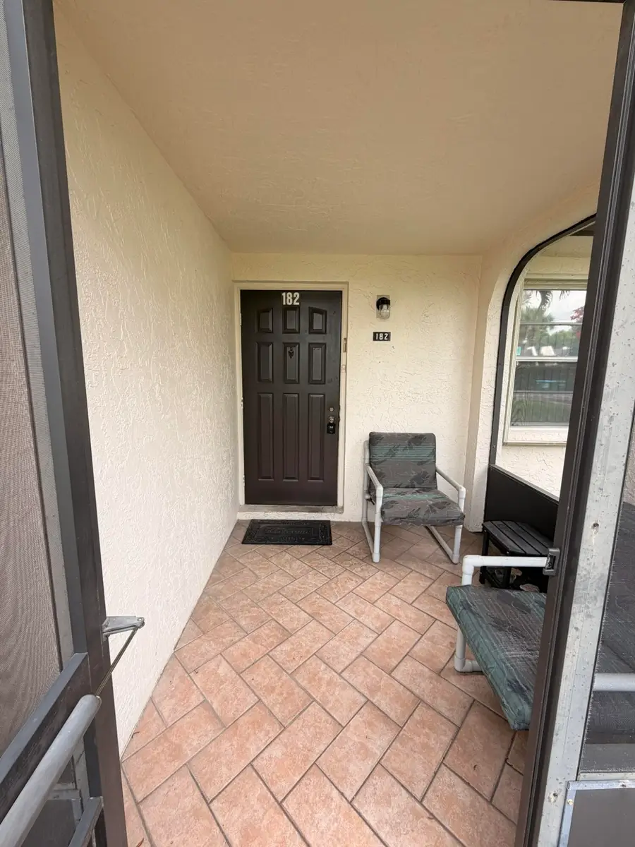 182 Lake Susan Lane, West Palm Beach, FL 33411 - #3