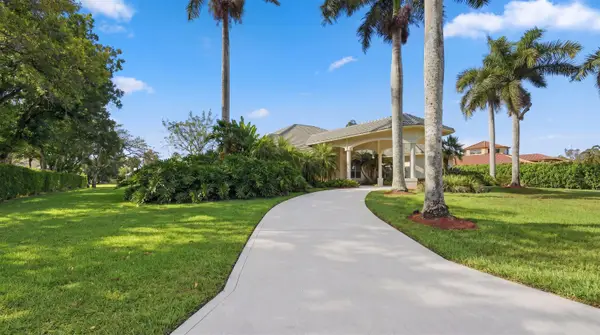 15590 Lindbergh Lane, Wellington, FL 33414