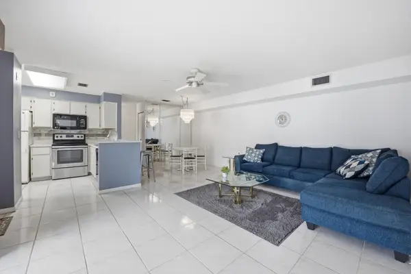 14898 Wedgefield Drive #208, Delray Beach, FL 33446