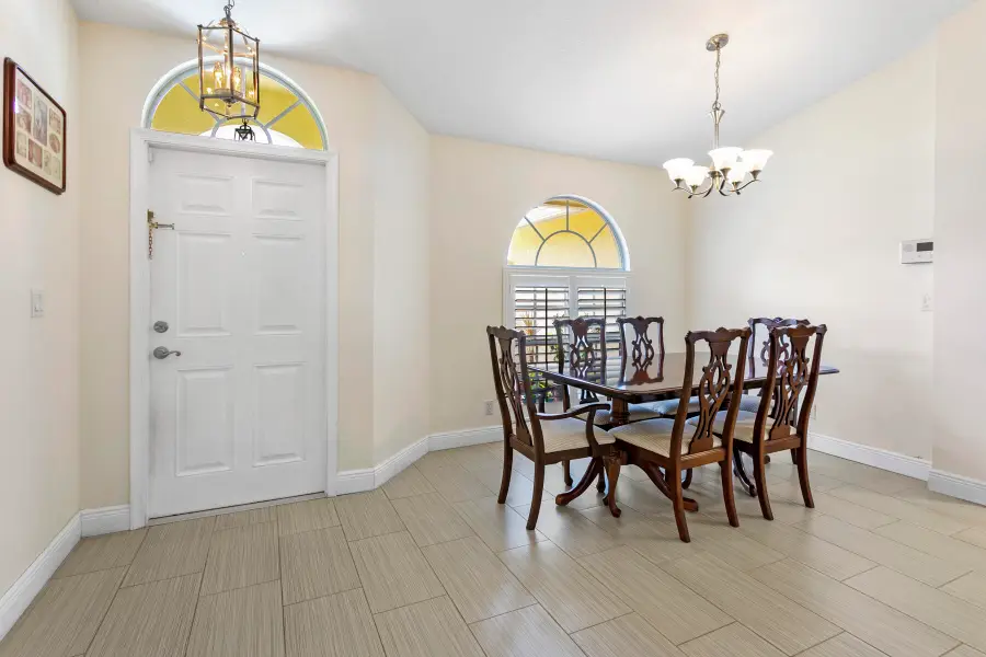 106 Venetian Lane, Royal Palm Beach, FL 33411 - #2