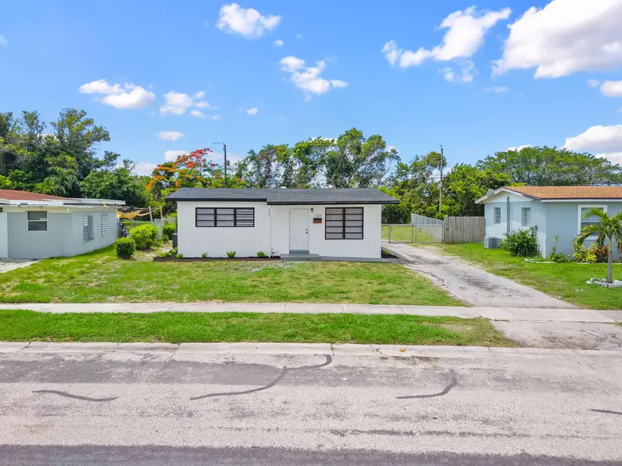 1326 8th Street, West Palm Beach, FL 33401 - #2
