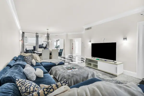 333 S Sunset Drive #204, Fort Lauderdale, FL 33301
