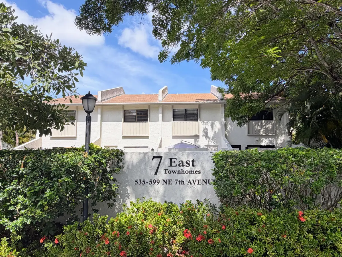575 NE 7th Avenue #4b, Fort Lauderdale, FL 33301 - #1
