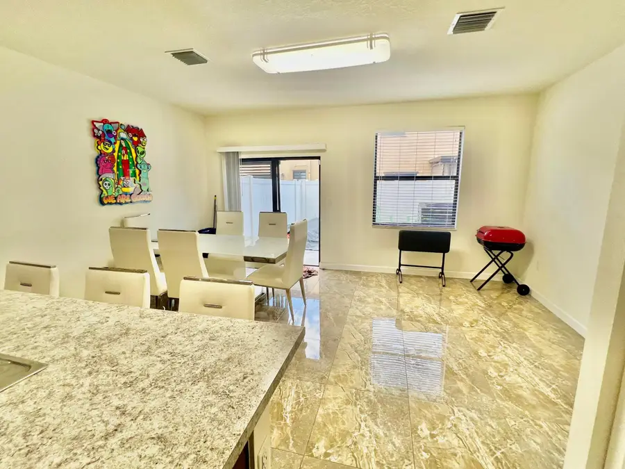 10490 W 33rd Way, Hialeah, FL 33018 - #3