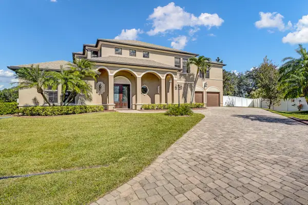 5811 NW Blue Bonnet Court, Port St Lucie, FL 34986