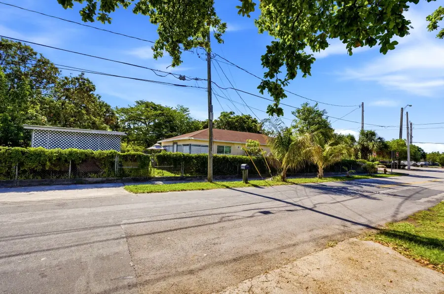 823 Doctor Martin Luther King Junior Boulevard #823, Pompano Beach, FL 33060 - #2