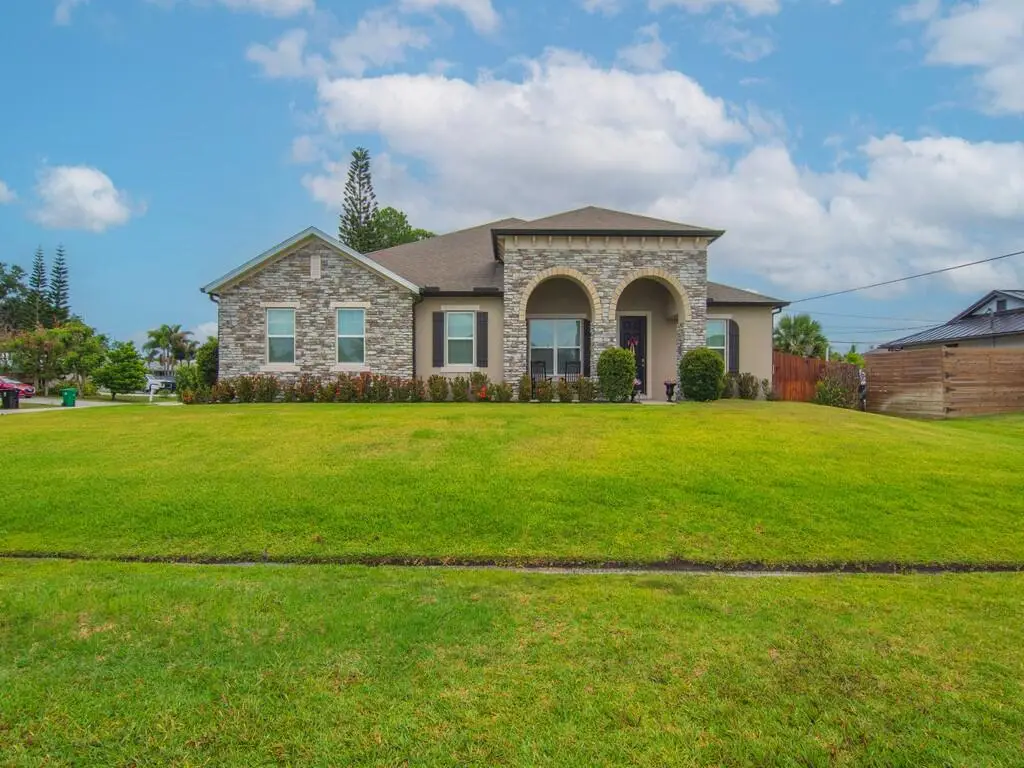 1269 SW Bargello Avenue, Port Saint Lucie, FL 34953 - #1