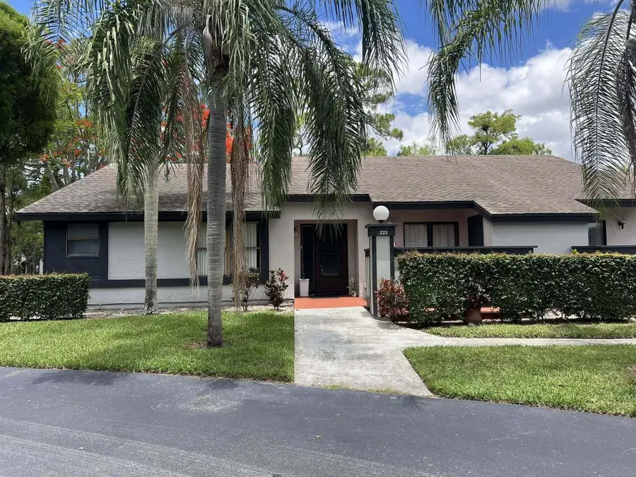 325 Pennington Court, Royal Palm Beach, FL 33411 - #2