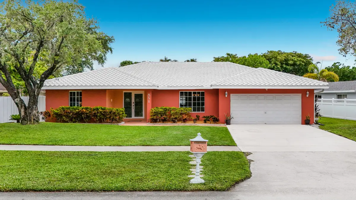 851 E Plantation Circle, Plantation, FL 33324 - #1