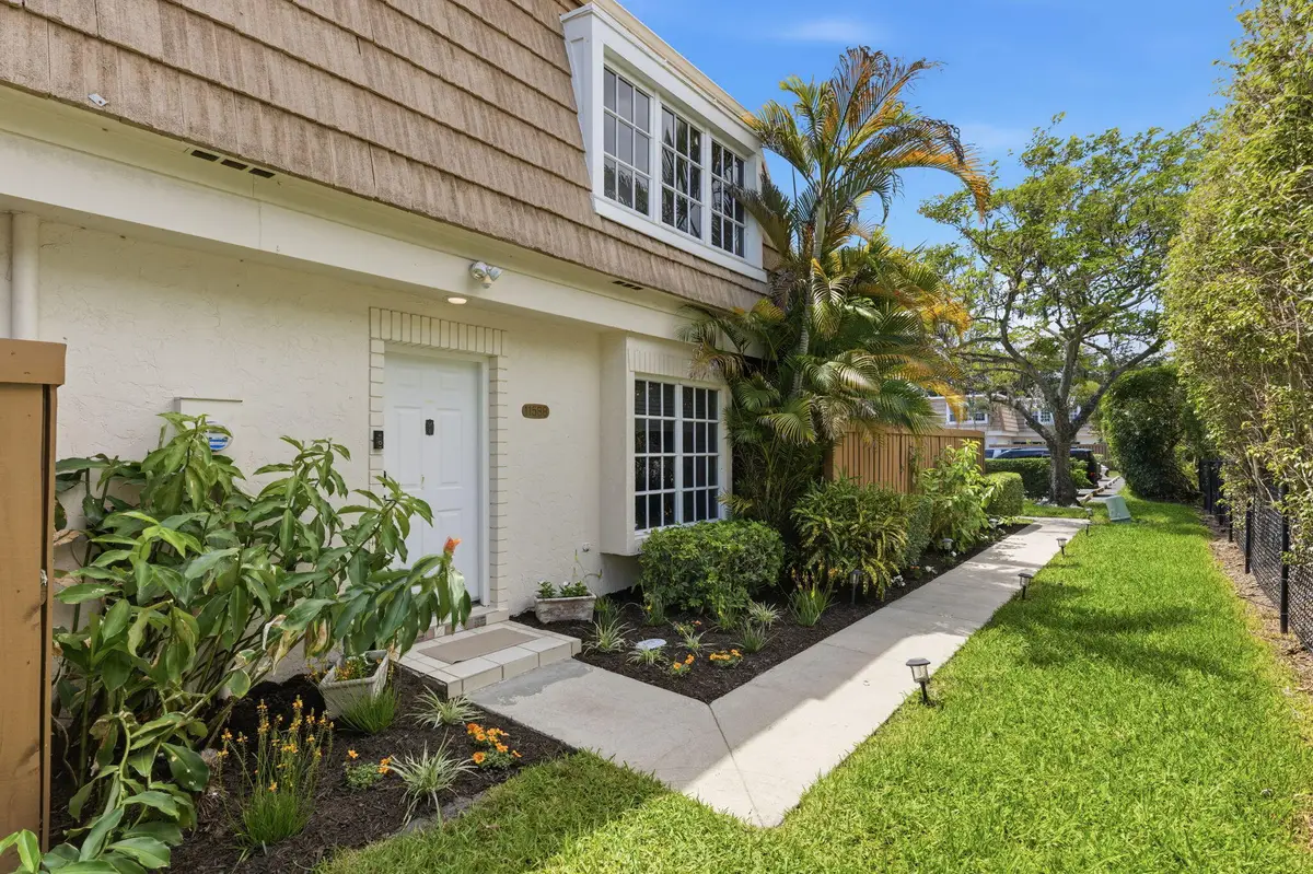 11588 Winchester Drive, Palm Beach Gardens, FL 33410 - #1