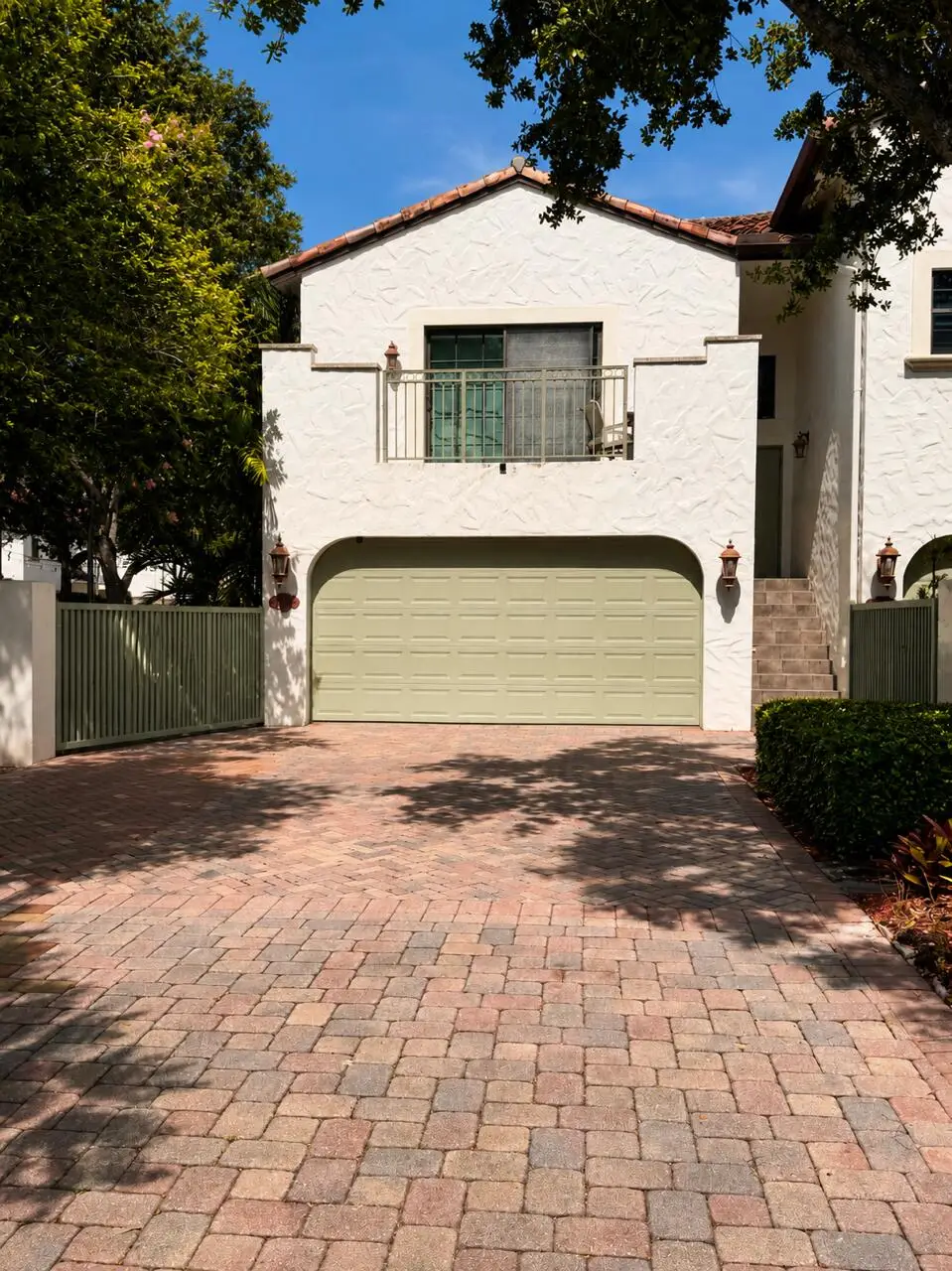 4400 Hidden Harbour Terrace, Dania Beach, FL 33312 - #1