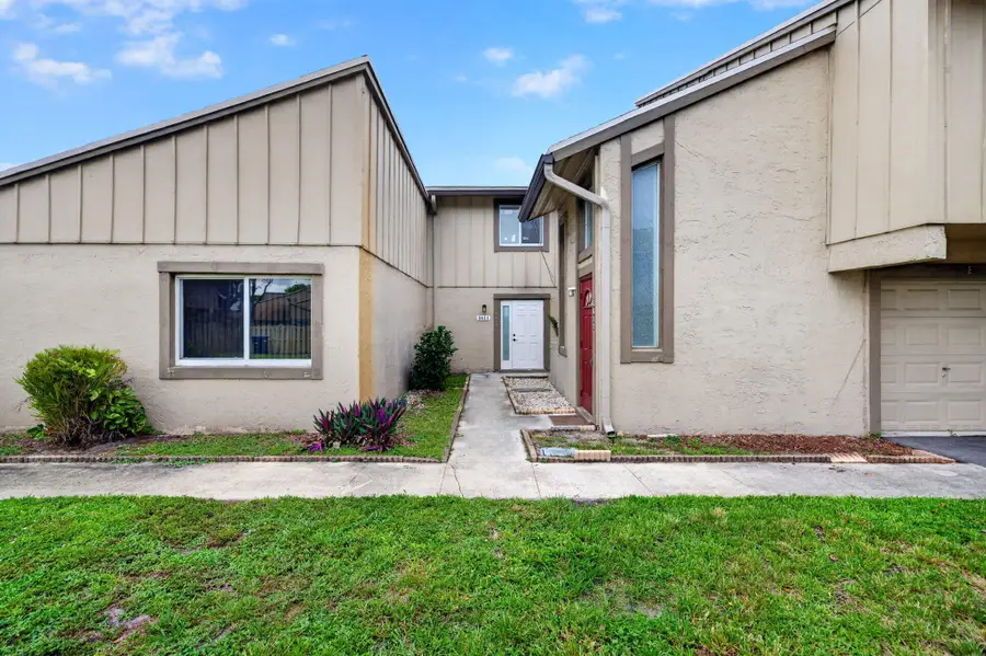5611 NW 21st Street #8-a, Lauderhill, FL 33313 - #2