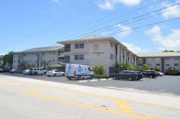 745 SE 19th Avenue #114, Deerfield Beach, FL 33441