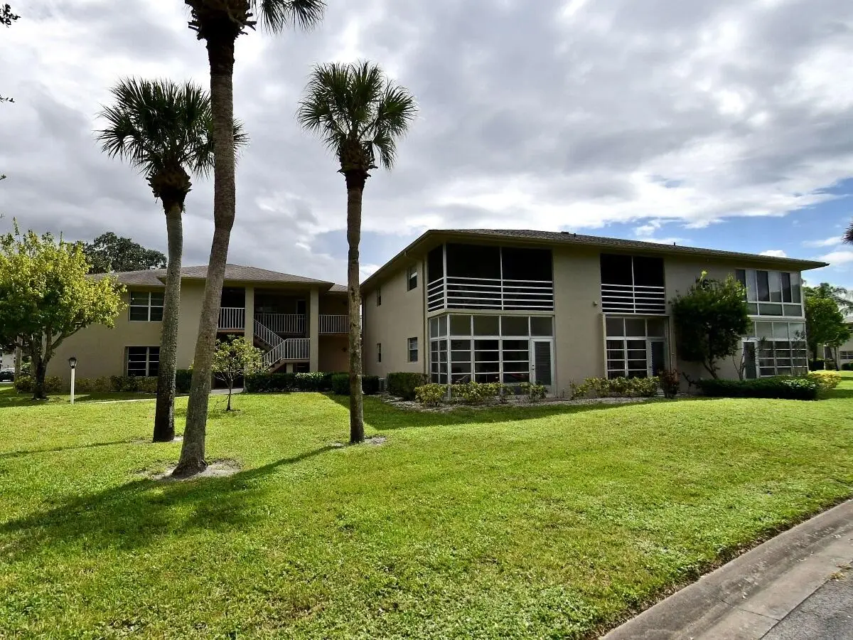26 Lake Vista Trail #Apt 104, Port Saint Lucie, FL 34952 - #1