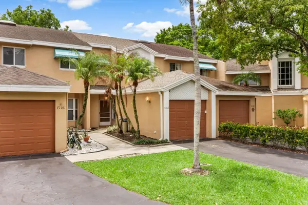 7102 Woodmont Way, Tamarac, FL 33321