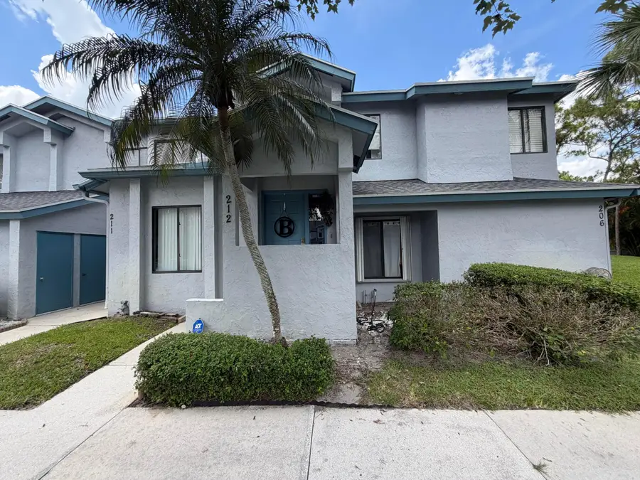 212 Harbour Pointe Way, Greenacres, FL 33413 - #2