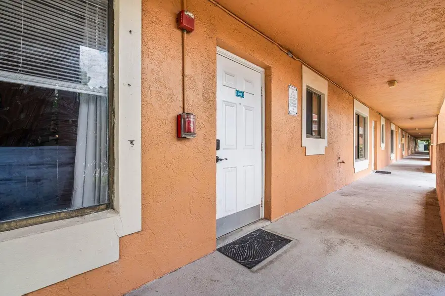 6900 SW 39th Street #101j, Davie, FL 33314 - #2