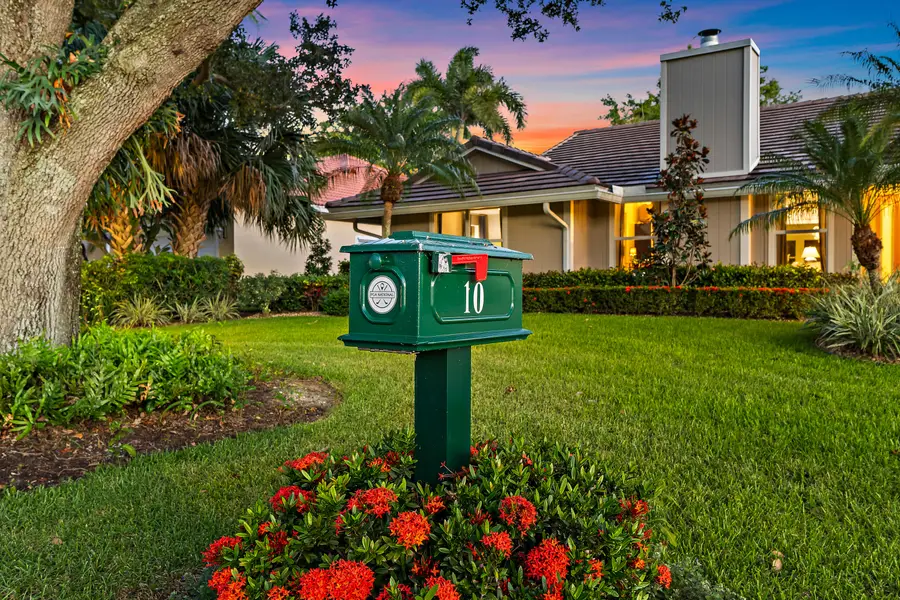 10 Bentwood Road, Palm Beach Gardens, FL 33418 - #3