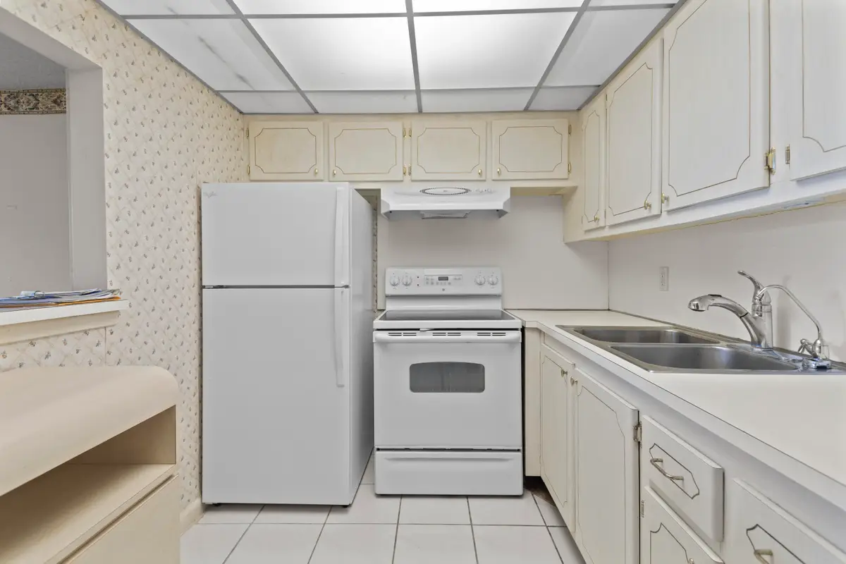 270 Farnham L #270, Deerfield Beach, FL 33442 - #1