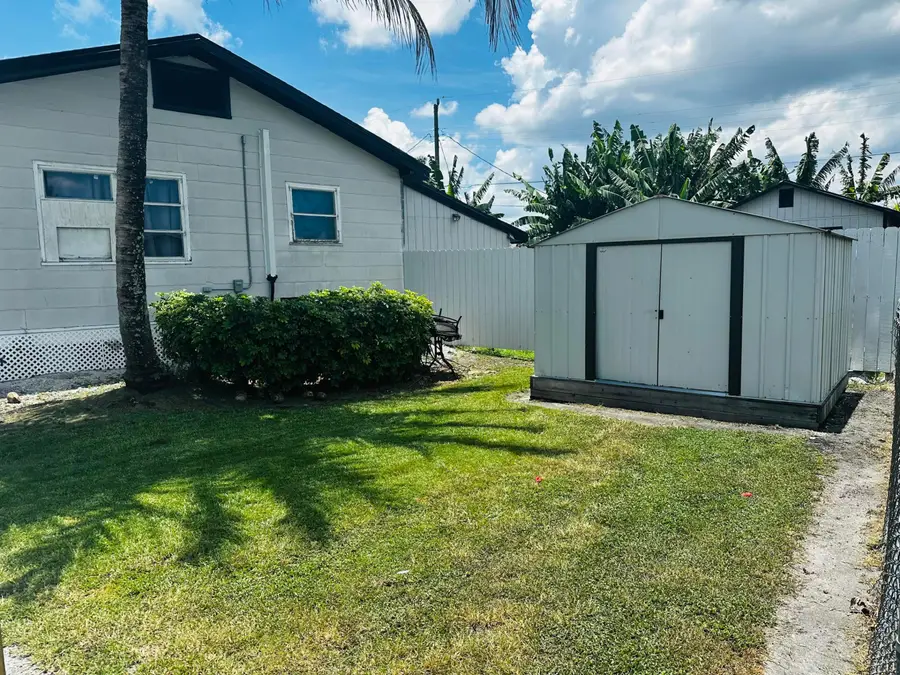 566 SE 7th Drive, Belle Glade, FL 33430 - #2