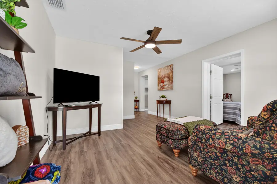410 SE 4th Avenue, South Bay, FL 33493 - #3