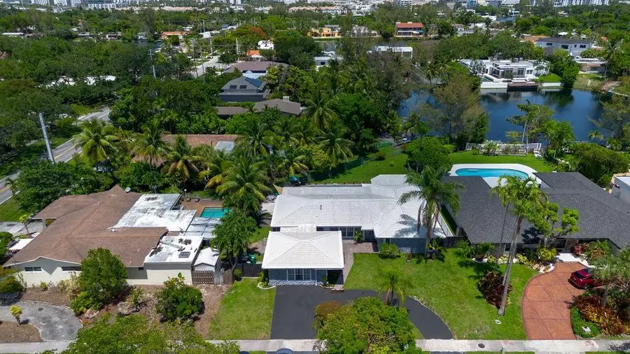 19885 NE 22nd Avenue, Miami, FL 33180 - #2