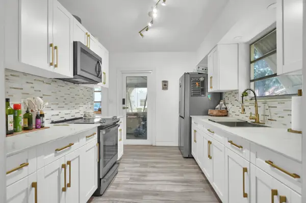 27 NE 18th Street, Homestead, FL 33030