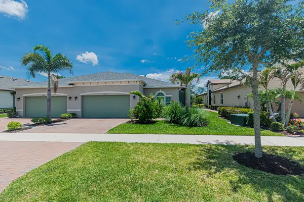 12860 SW Lake Fern Circle, Port St Lucie, FL 34987