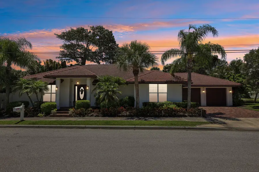 15 Wellesley Drive, Lake Worth Beach, FL 33460 - #2