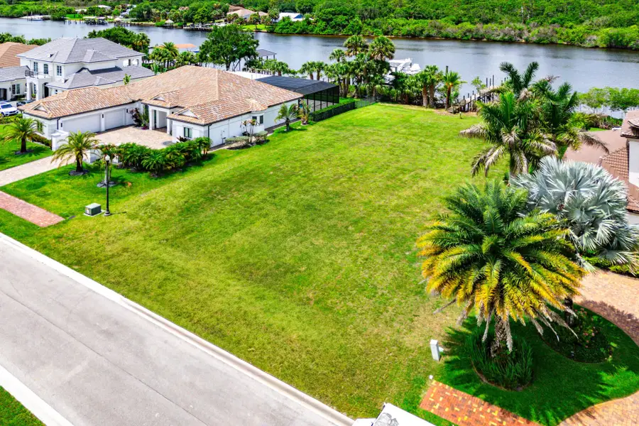 205 SE Fiore Bello, Port Saint Lucie, FL 34952 - #3