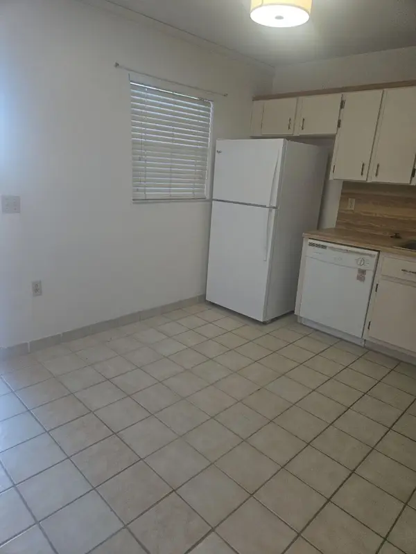 200 Berkley Road #202, Hollywood, FL 33024