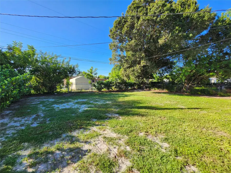 942 NW 12th Street, Fort Lauderdale, FL 33311 - #3