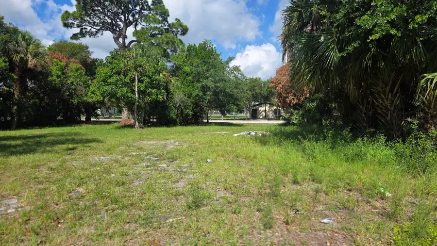 407 Dundas Court, Fort Pierce, FL 34950 - #3