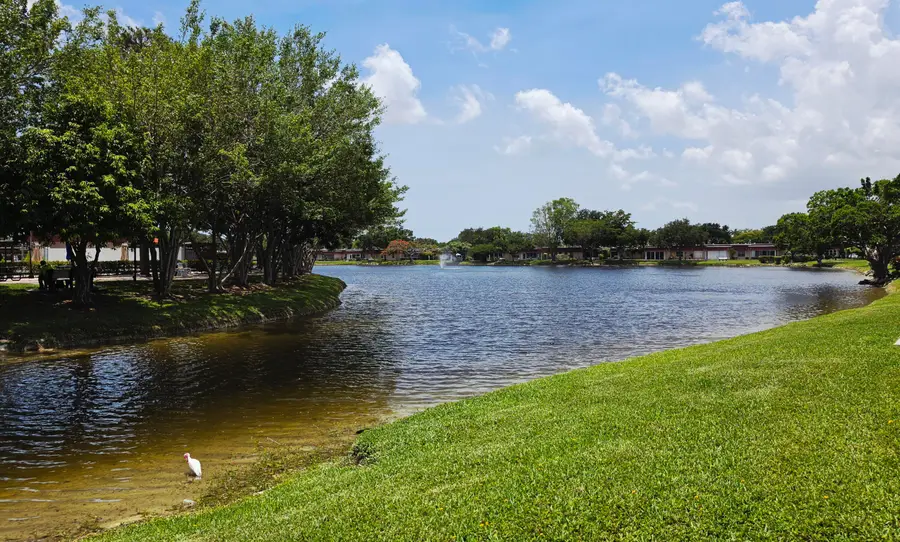 713 Nantucket Circle #B, Lake Worth, FL 33467 - #2