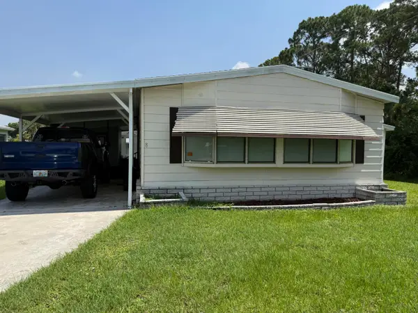 8 Felicidad Court, Fort Pierce, FL 34951
