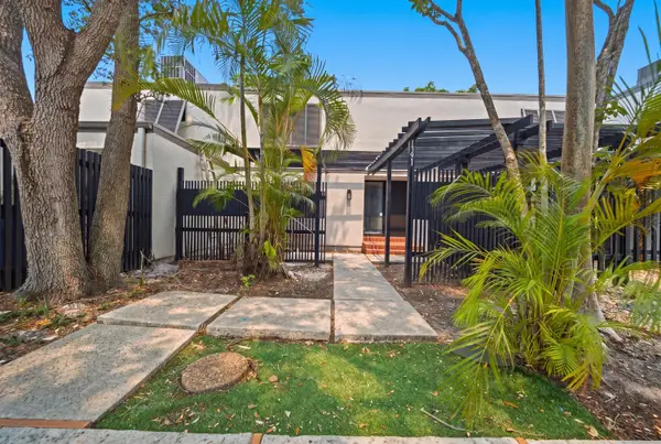 1391 E Golfview Drive #1391, Pembroke Pines, FL 33026