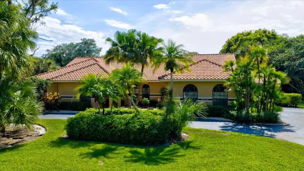 5044 NW 81st Avenue, Coral Springs, FL 33067