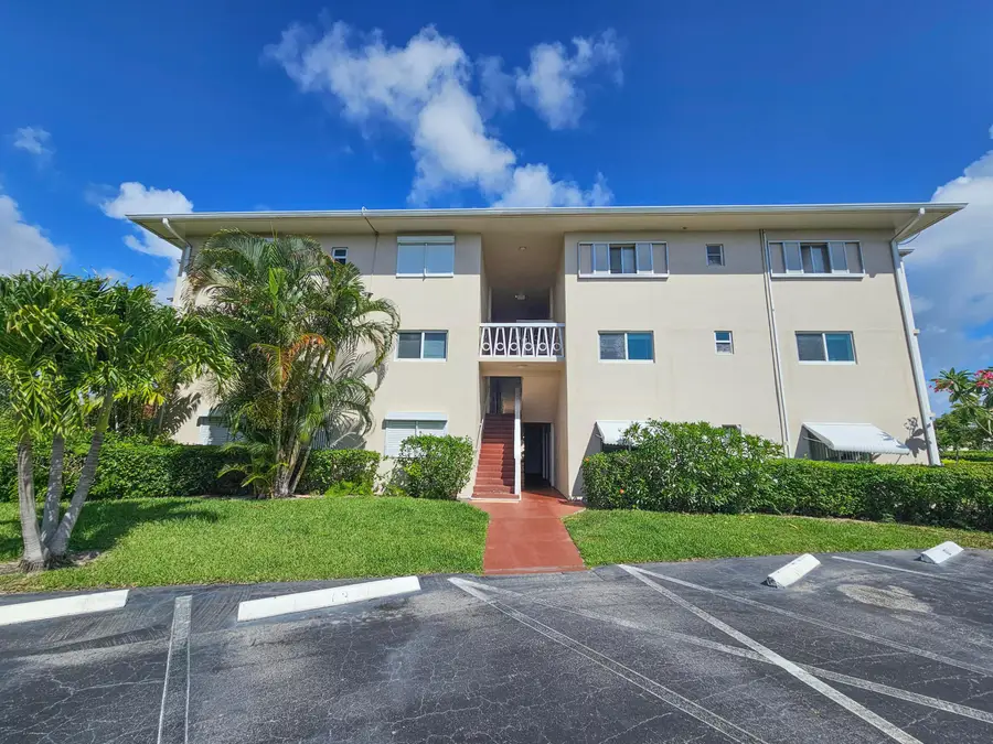 2562 Garden Drive N #202, Lake Worth Beach, FL 33461 - #2
