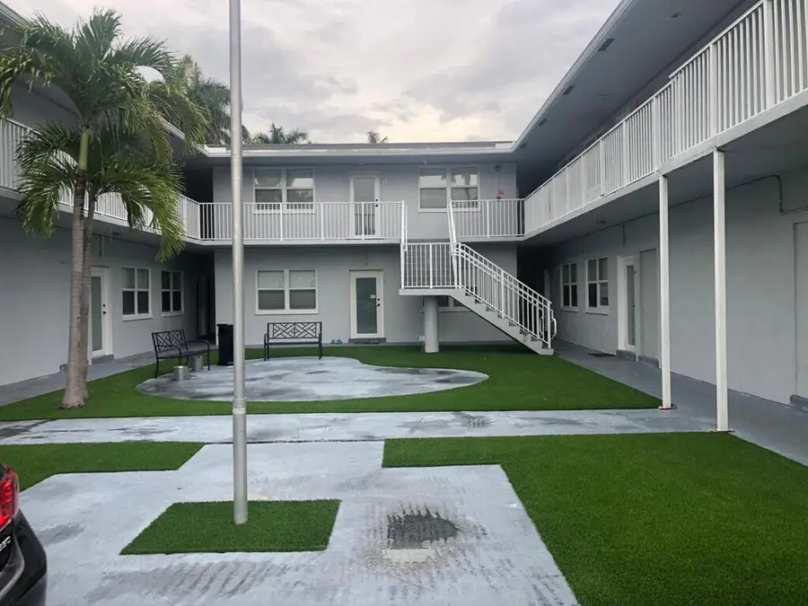 930 N 14th Court, Hollywood, FL 33020 - #2